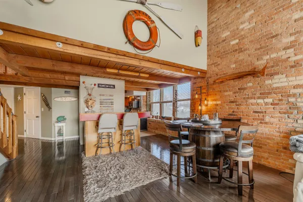 $425,000 | 1545 Arboretum Drive, Unit 201, Oshkosh, WI 54901