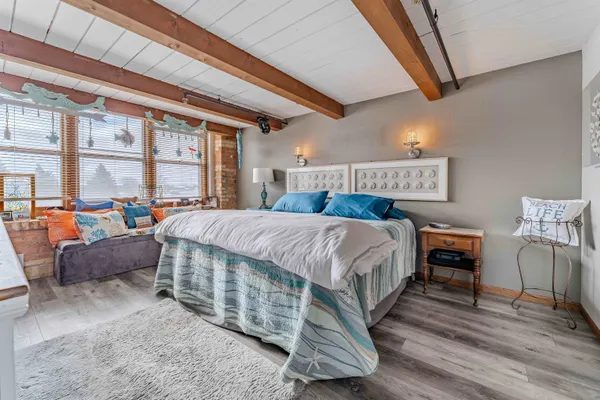 $425,000 | 1545 Arboretum Drive, Unit 201, Oshkosh, WI 54901