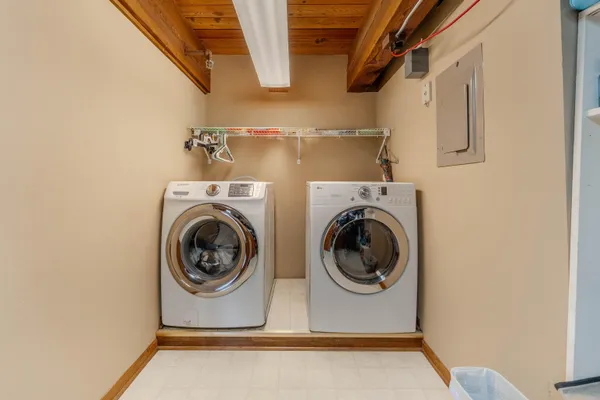 $425,000 | 1545 Arboretum Drive, Unit 201, Oshkosh, WI 54901