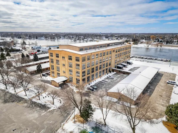 $425,000 | 1545 Arboretum Drive, Unit 201, Oshkosh, WI 54901