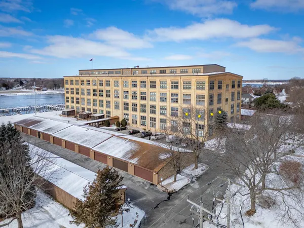 $425,000 | 1545 Arboretum Drive, Unit 201, Oshkosh, WI 54901