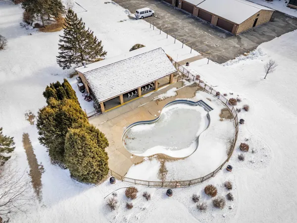 $425,000 | 1545 Arboretum Drive, Unit 201, Oshkosh, WI 54901