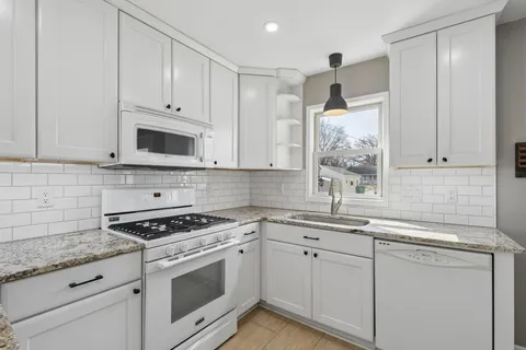 $419,900 | 3347 Utah Avenue South, St. Louis Park, MN 55426