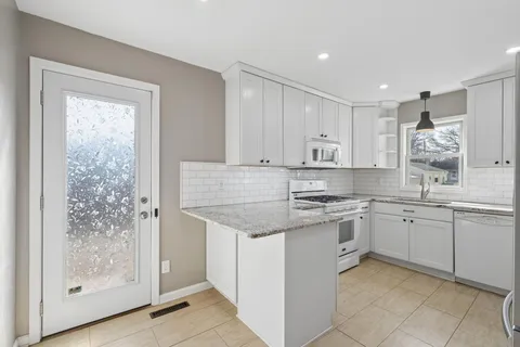 $419,900 | 3347 Utah Avenue South, St. Louis Park, MN 55426
