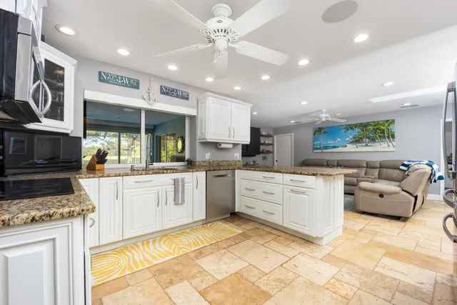 $870,000 | 3771 Southeast Fairway West, Stuart, FL 34997