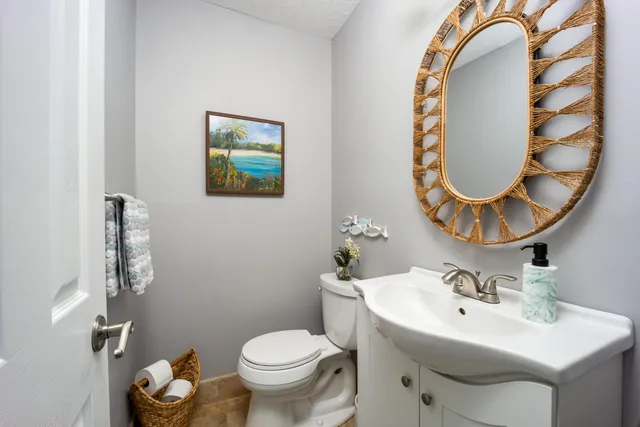 $870,000 | 3771 Southeast Fairway West, Stuart, FL 34997