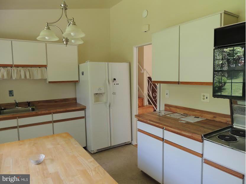 13208 Hathaway Drive Silver Spring, MD 20906 - Photo 10 of 24 Kitchen