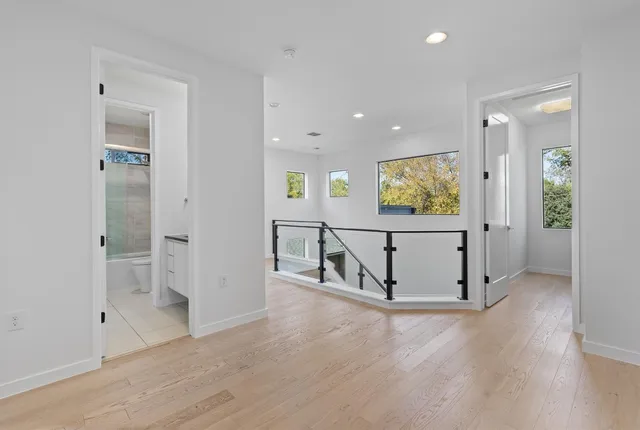 $809,900 | 1107 Taulbee Lane, Unit B, Austin, TX 78757