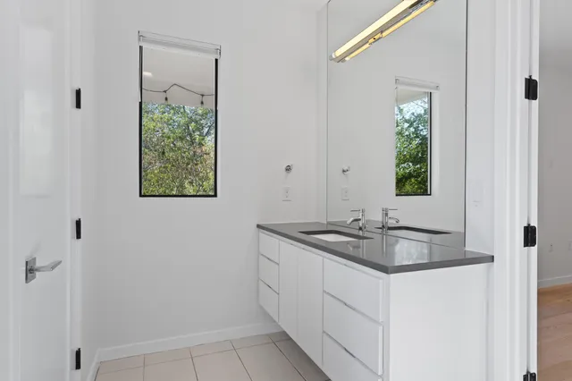 $799,900 | 1107 Taulbee Lane, Unit B, Austin, TX 78757