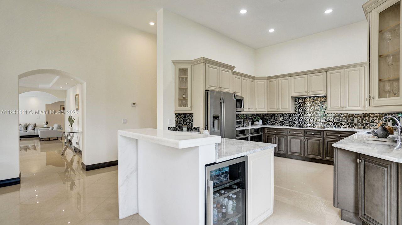 3311 Southwest 118th Terrace Davie, FL 33330 - Photo 21 of 95