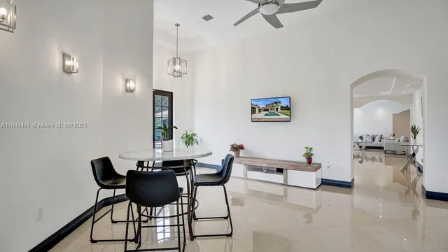 $2,295,000 | 3311 Southwest 118th Terrace, Davie, FL 33330