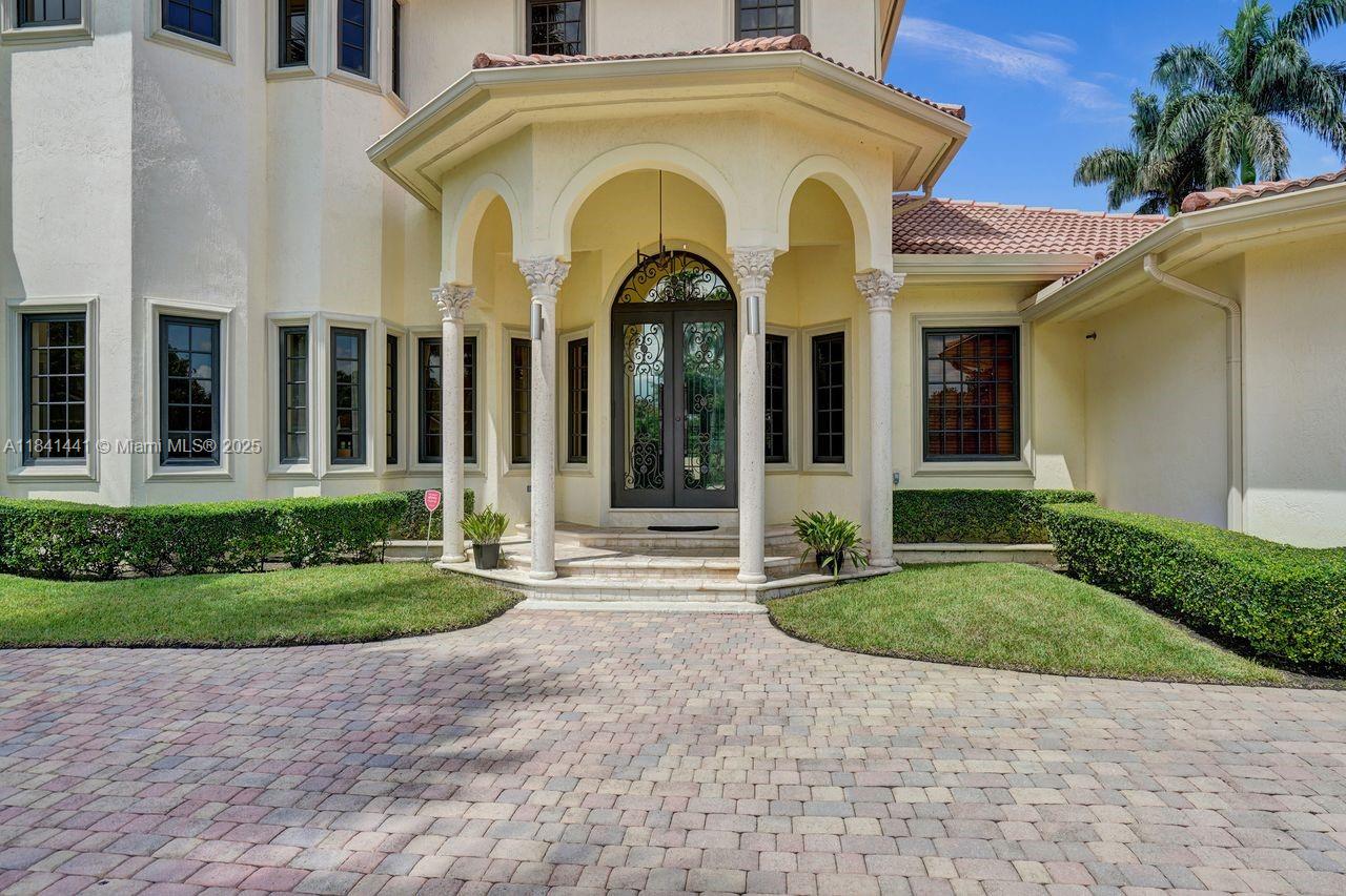 3311 Southwest 118th Terrace Davie, FL 33330 - Photo 3 of 95