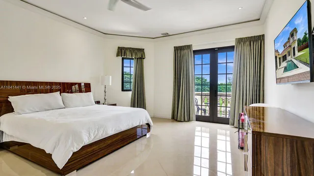 $2,295,000 | 3311 Southwest 118th Terrace, Davie, FL 33330