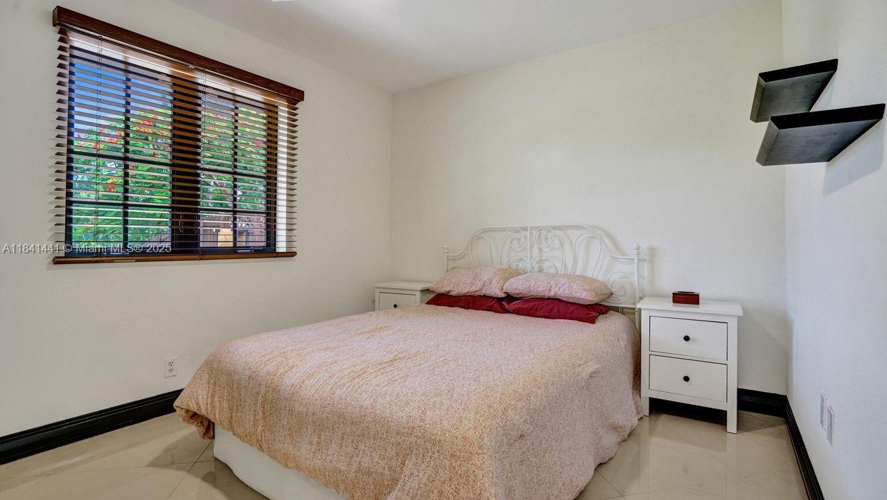 3311 Southwest 118th Terrace Davie, FL 33330 - Photo 54 of 95