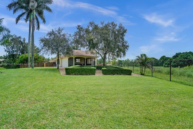 $2,295,000 | 3311 Southwest 118th Terrace, Davie, FL 33330