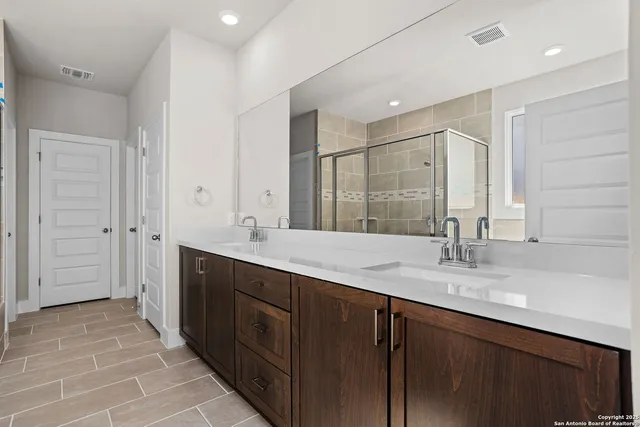 $439,999 | 7317 Walkers Loop, Live Oak, TX 78233