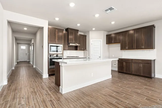 $439,999 | 7317 Walkers Loop, Live Oak, TX 78233