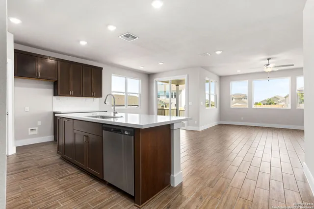 $439,999 | 7317 Walkers Loop, Live Oak, TX 78233