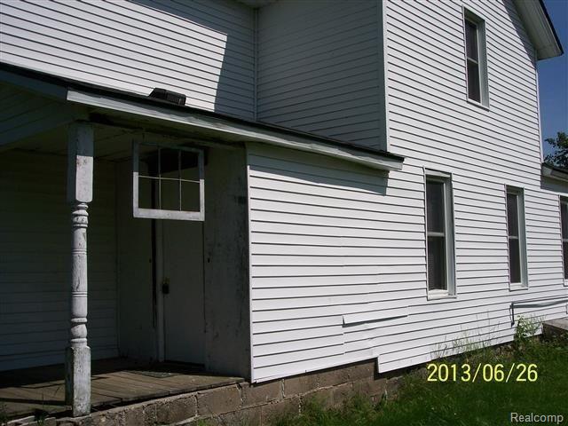 7626 Vassar Road Millington, MI 48746 - Photo 2 of 13 rear.JPG