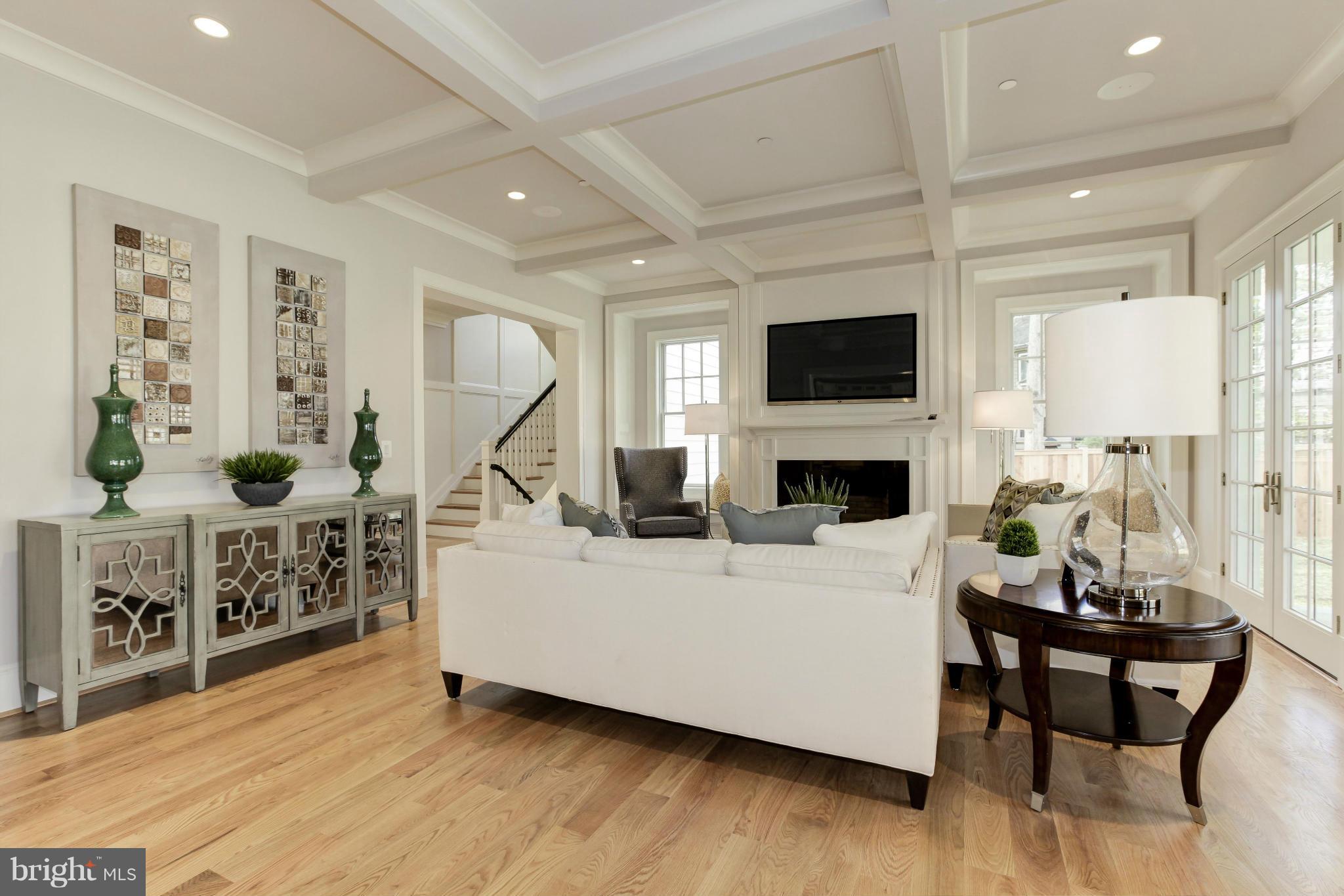 9502 Brooke Drive Bethesda, MD 20817 - Photo 11 of 30 Family Room