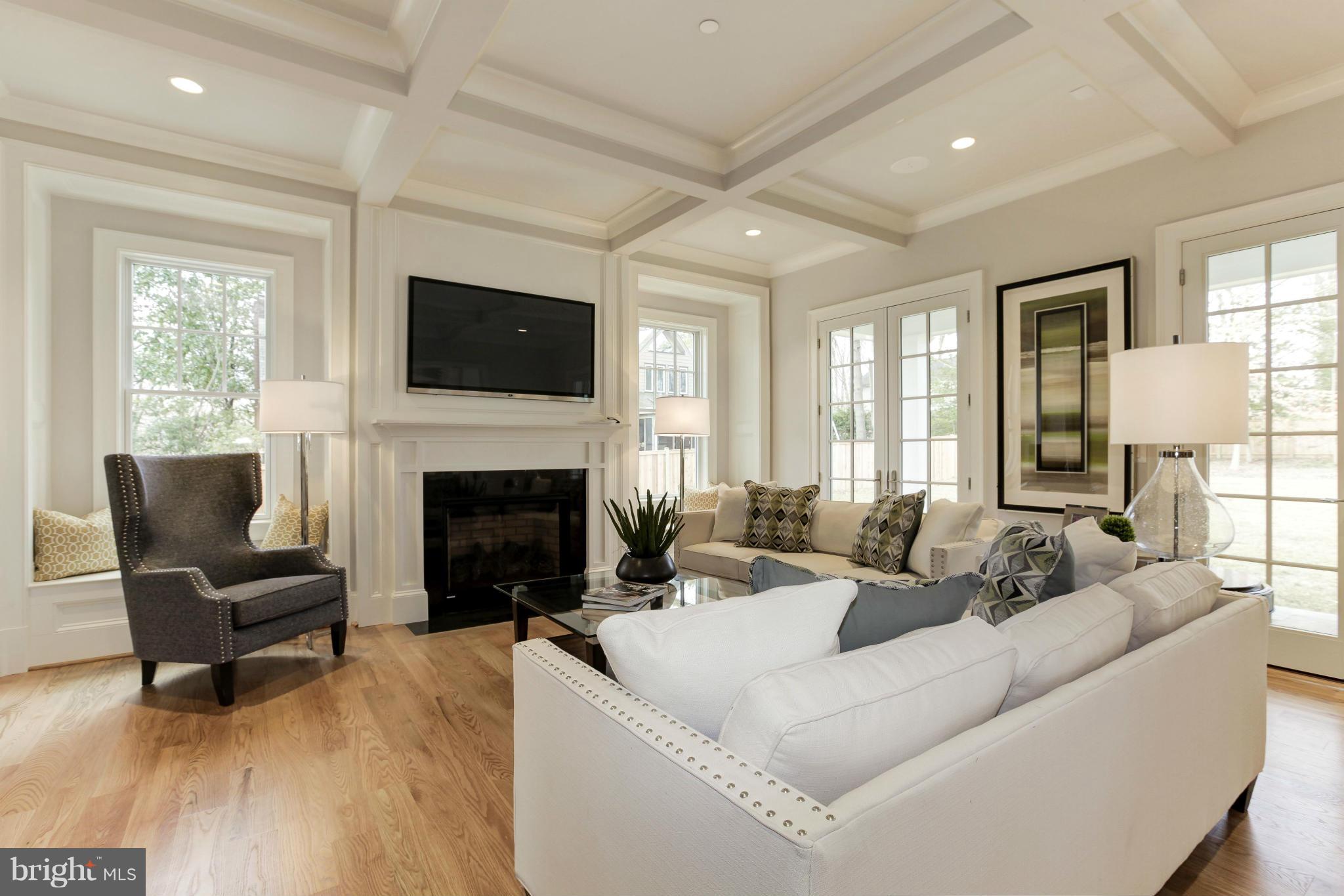 9502 Brooke Drive Bethesda, MD 20817 - Photo 12 of 30 Family Room