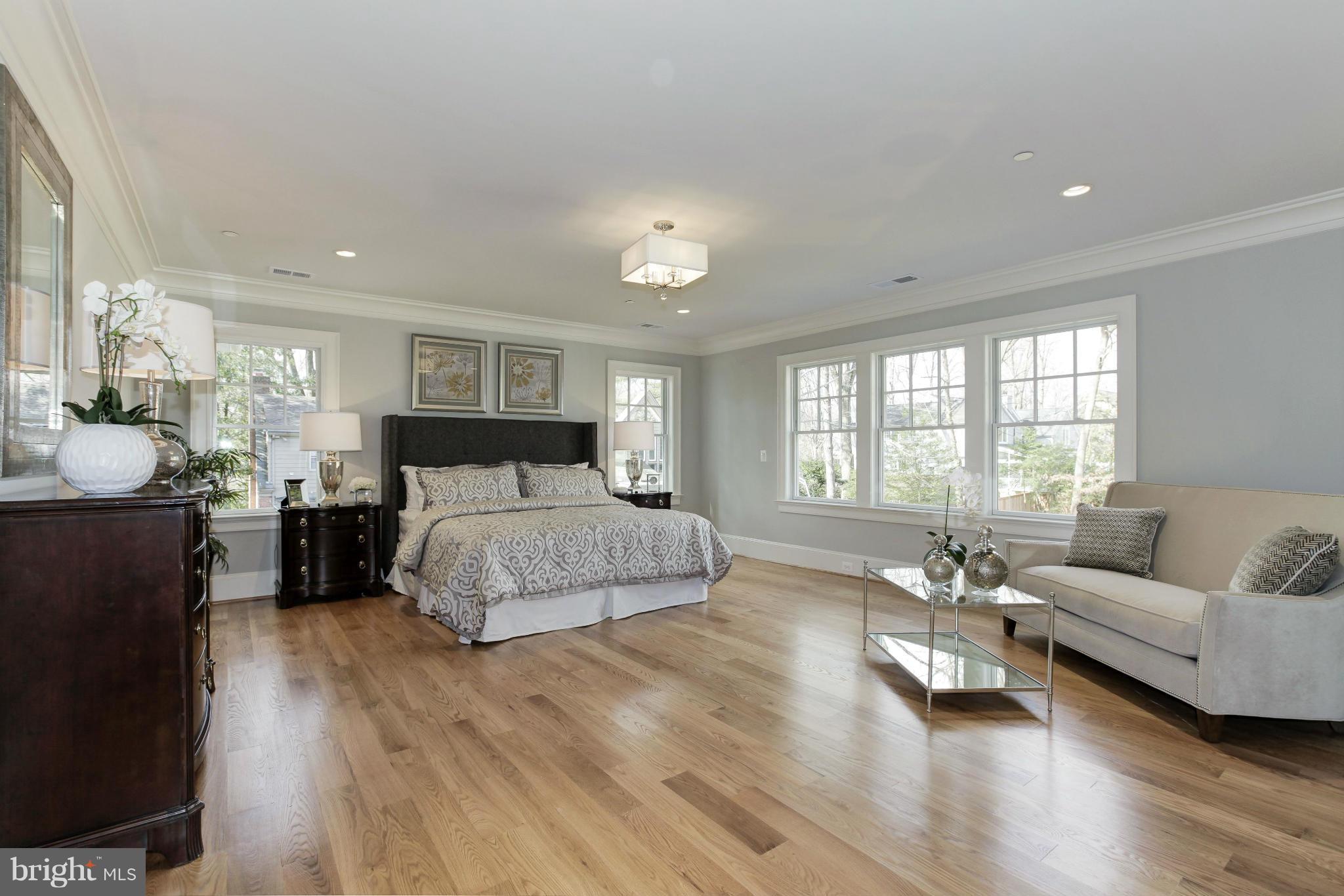 9502 Brooke Drive Bethesda, MD 20817 - Photo 22 of 30 Bedroom (Master)