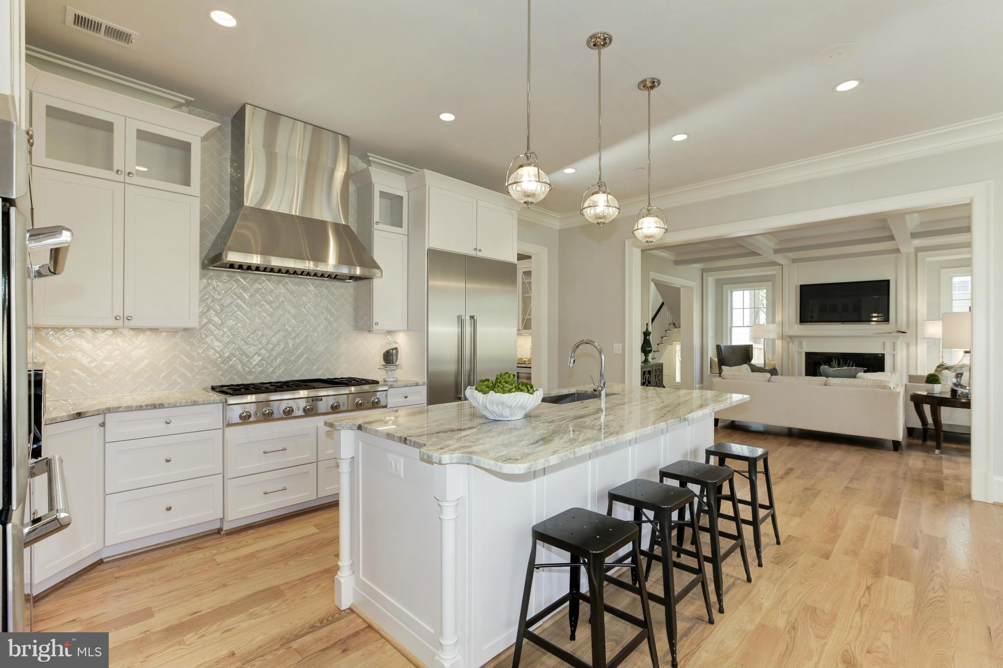 9502 Brooke Drive Bethesda, MD 20817 - Photo 9 of 30 Kitchen