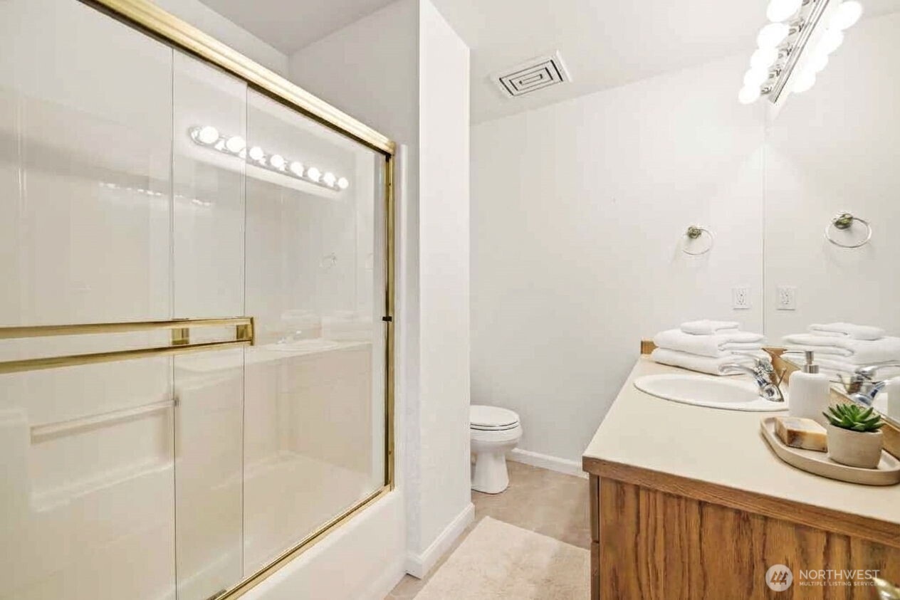 2005 Northeast 35th Place Renton, WA 98056 - Photo 24 of 27