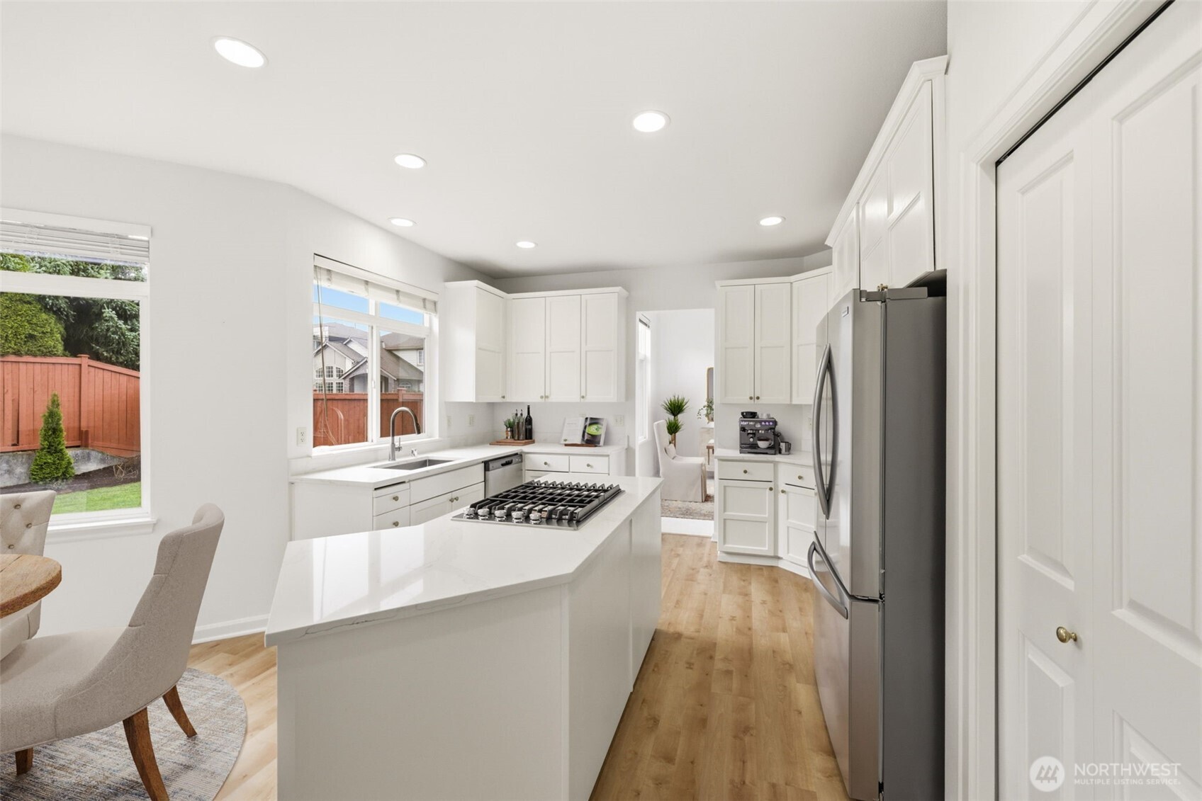 2005 Northeast 35th Place Renton, WA 98056 - Photo 9 of 27