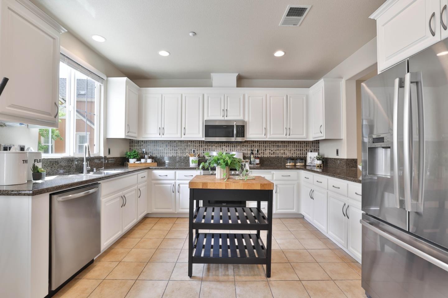 4010 Fitzpatrick Way Santa Clara, CA 95054 - Photo 6 of 32