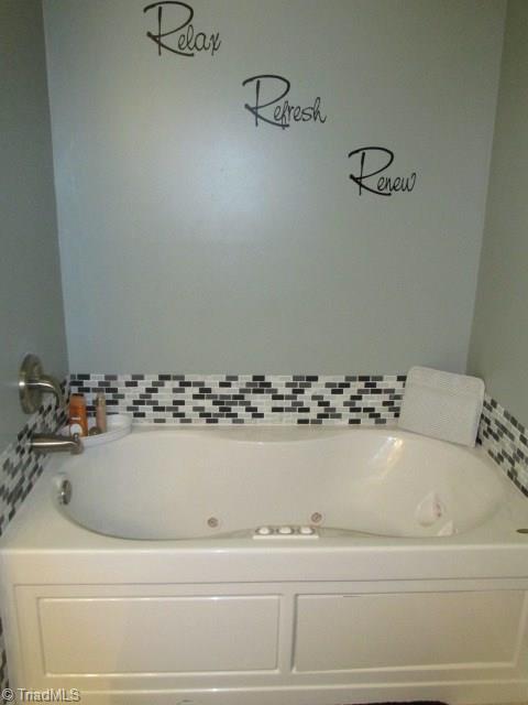 681 Ridgeway Lane Lexington, NC 27295 - Photo 9 of 24 Gallery Image 9