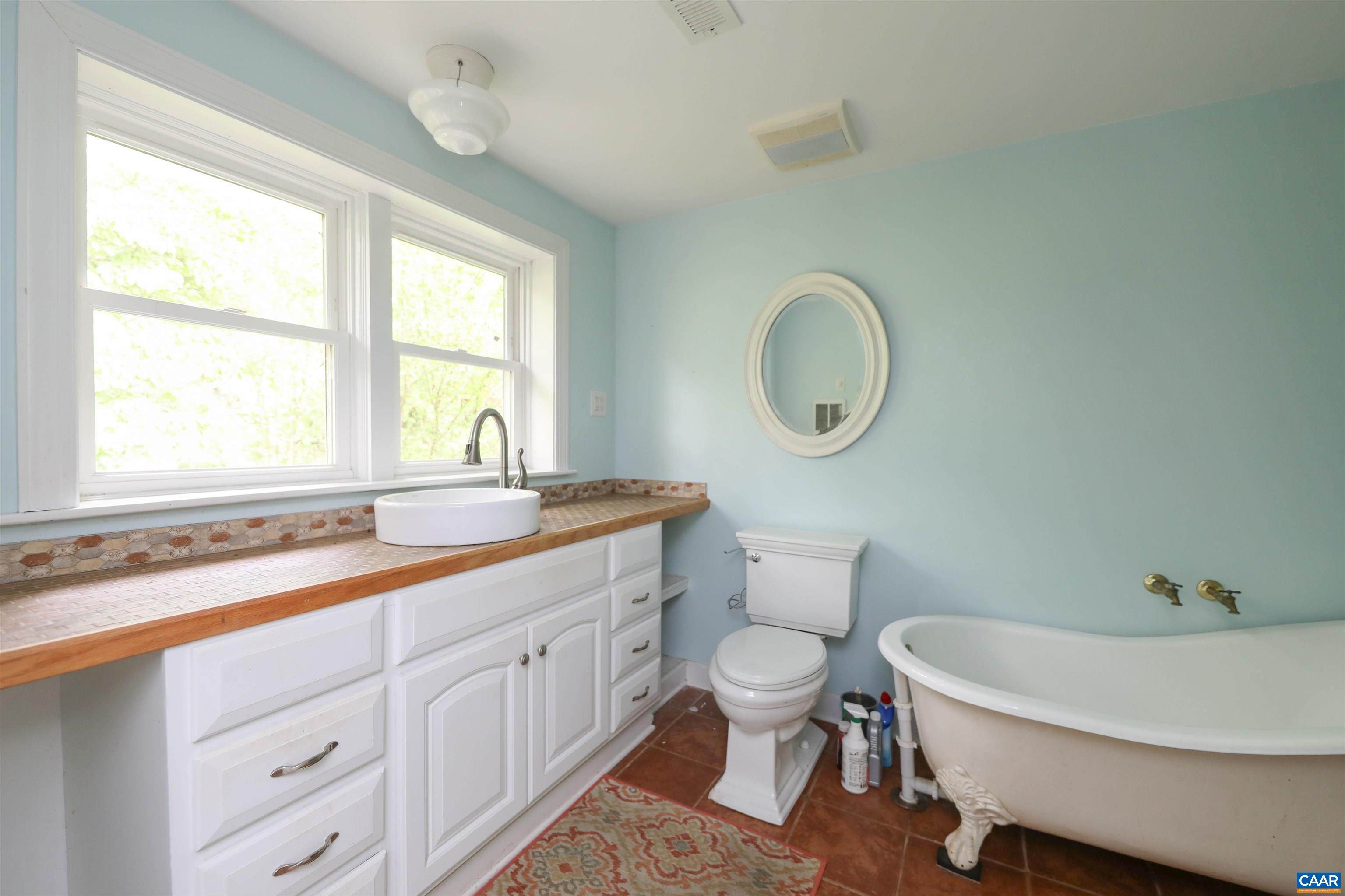 2659 Scottsville Road Charlottesville, VA 22902 - Photo 19 of 40 PRIMARY BATHROOM