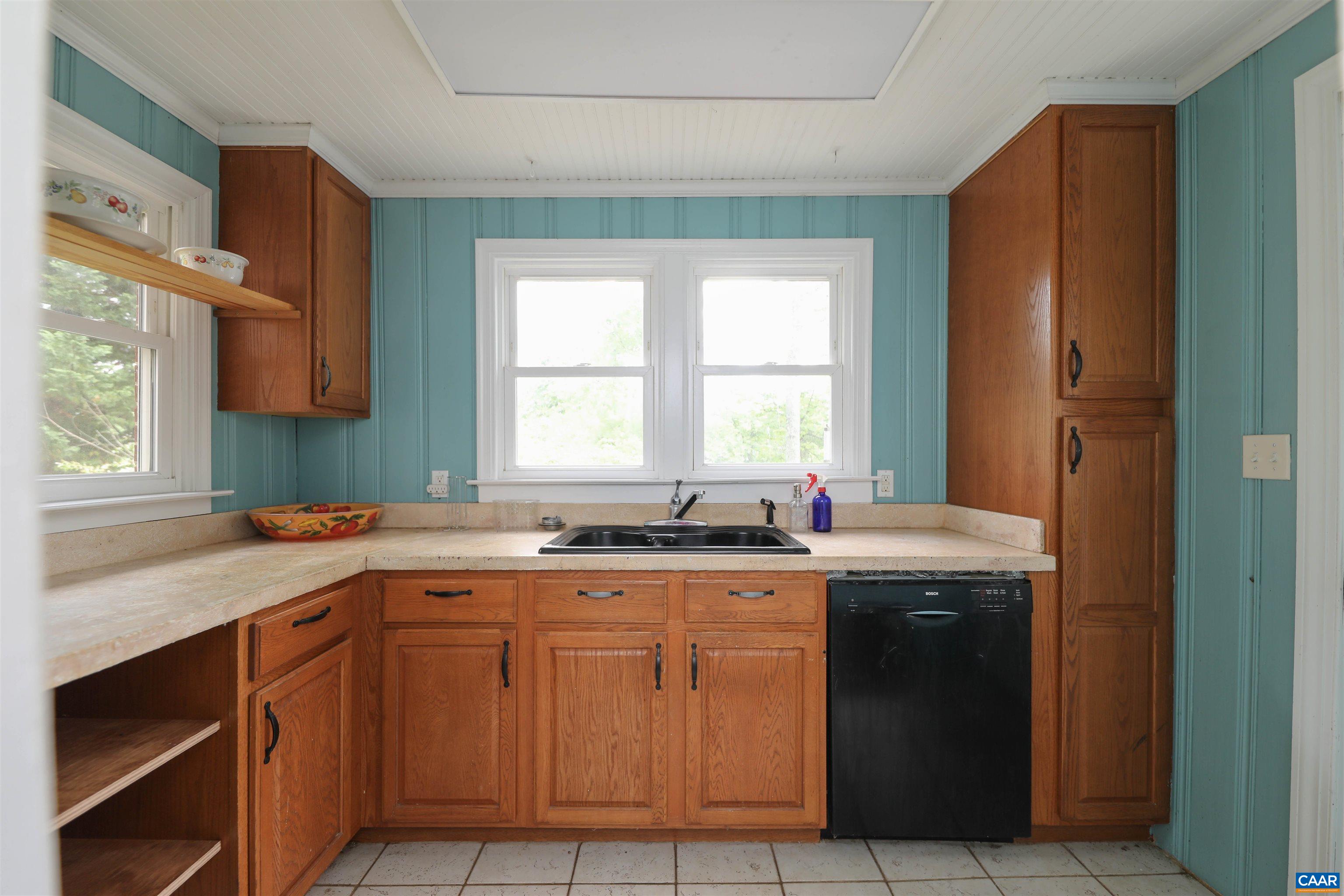 2659 Scottsville Road Charlottesville, VA 22902 - Photo 10 of 40 Gallery Image 10