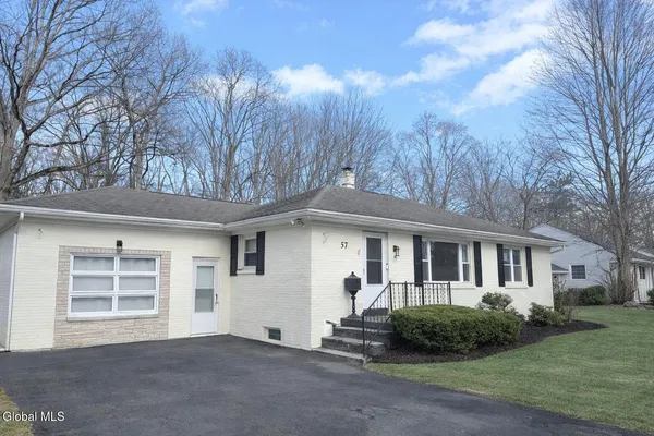 $399,000 | 57 Brockley Drive, Bethlehem, NY 12054