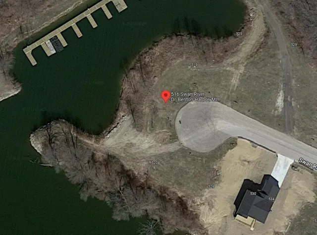 $59,900 | 516 Swan River Drive, Benton Harbor, MI 49022