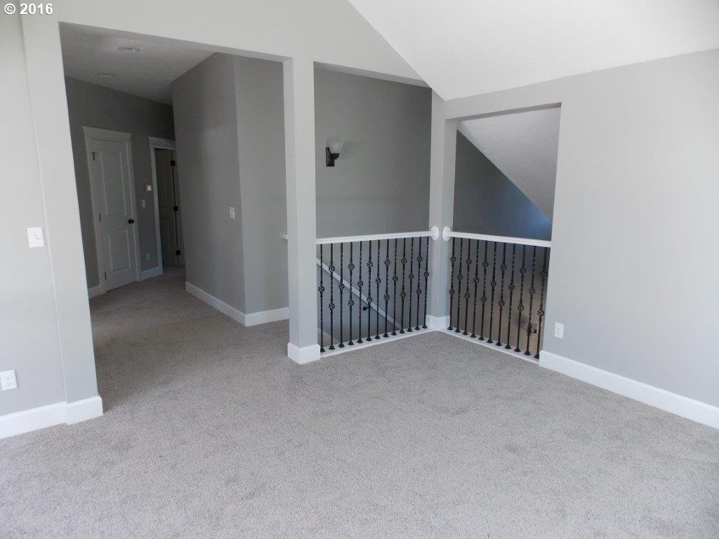 25885 South Springwater Road Estacada, OR 97023 - Photo 4 of 10