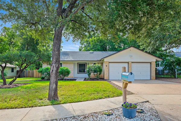 $2,200 | 701 Buffalo Pass, Round Rock, TX 78681