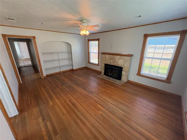 $1,950 | 415 A Marietta Street, Denton, TX 76201