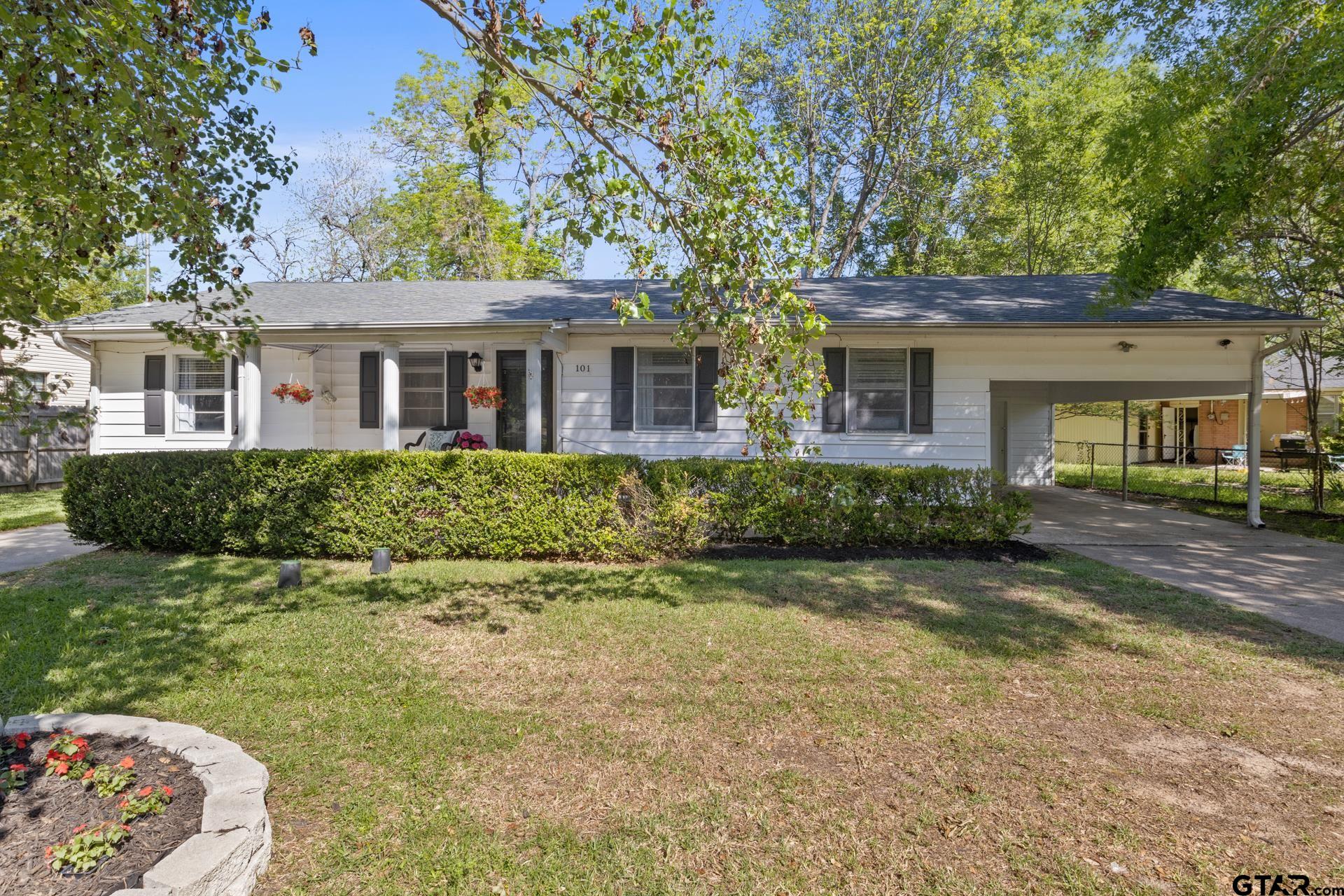 101 Candy Drive Pittsburg, TX 75686 - Photo 1 of 40