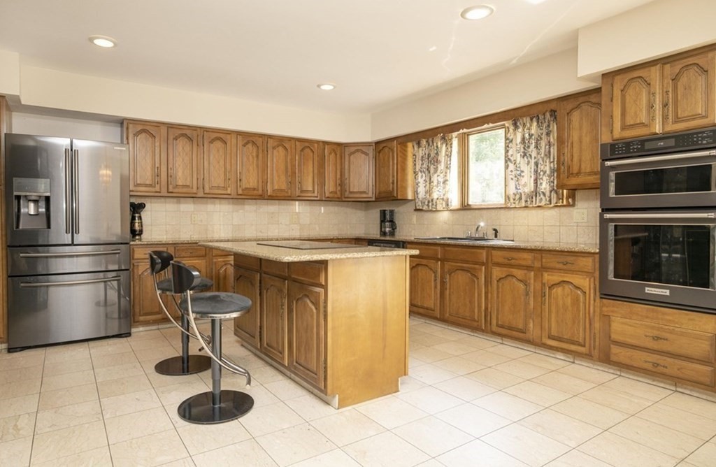 22 Dunham Road Freetown, MA 02702 - Photo 8 of 34