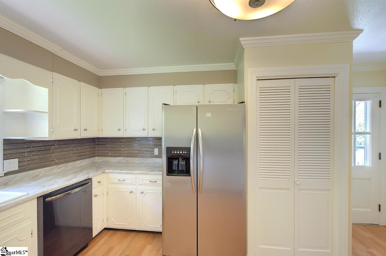 202 Ridgecrest Court Simpsonville, SC 29680 - Photo 16 of 49