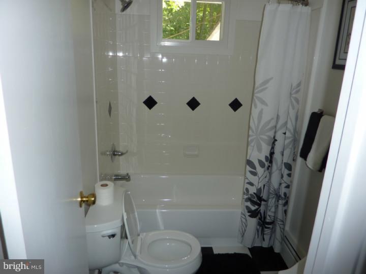 547 Cushmore Road Southampton, PA 18966 - Photo 14 of 18 Bathroom