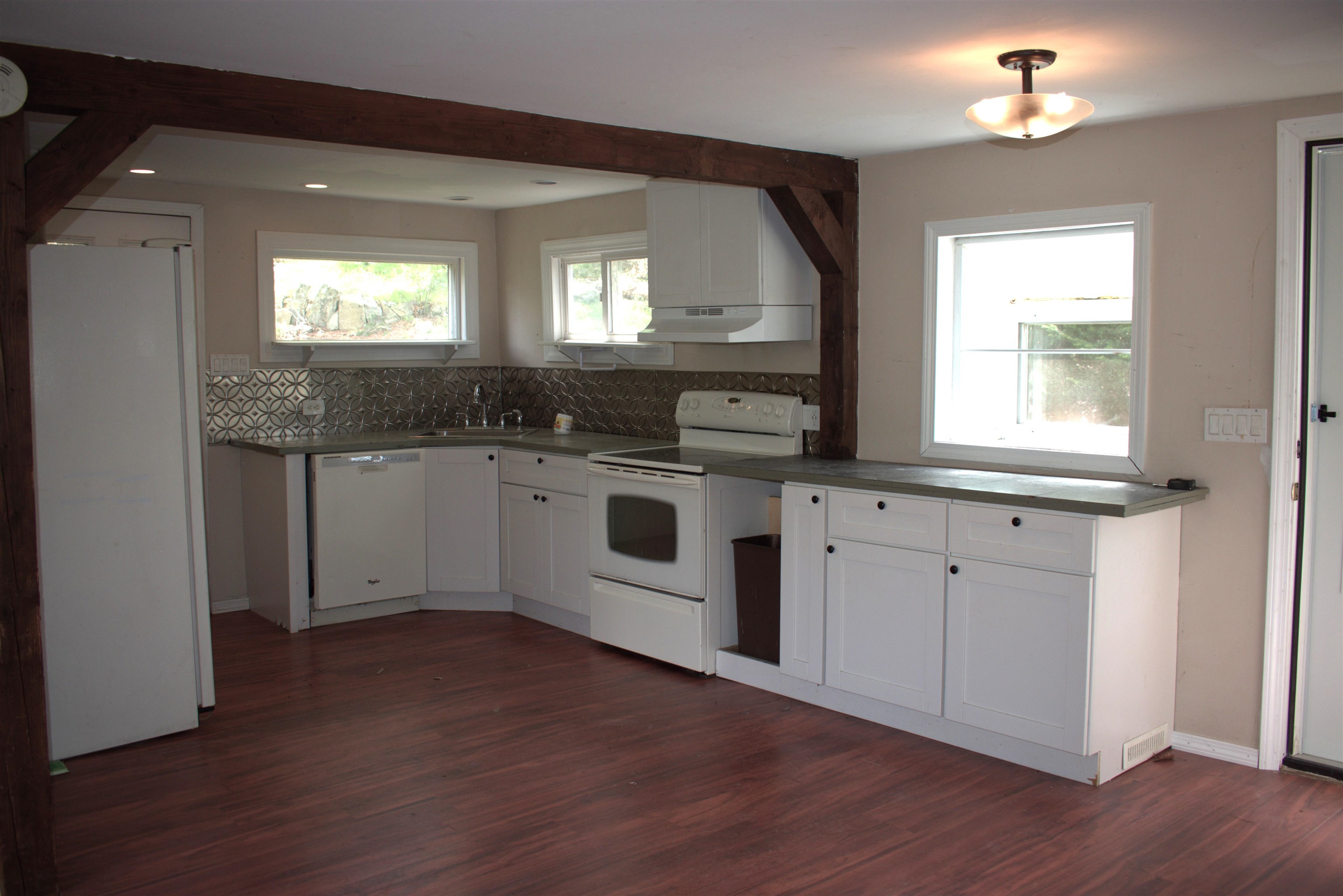 124 Shadow Lake Road Salem, NH 03079 - Photo 4 of 23