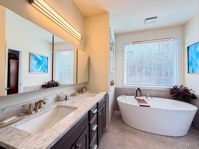 $629,900 | 1810 Gardina Drive, Festus, MO 63028