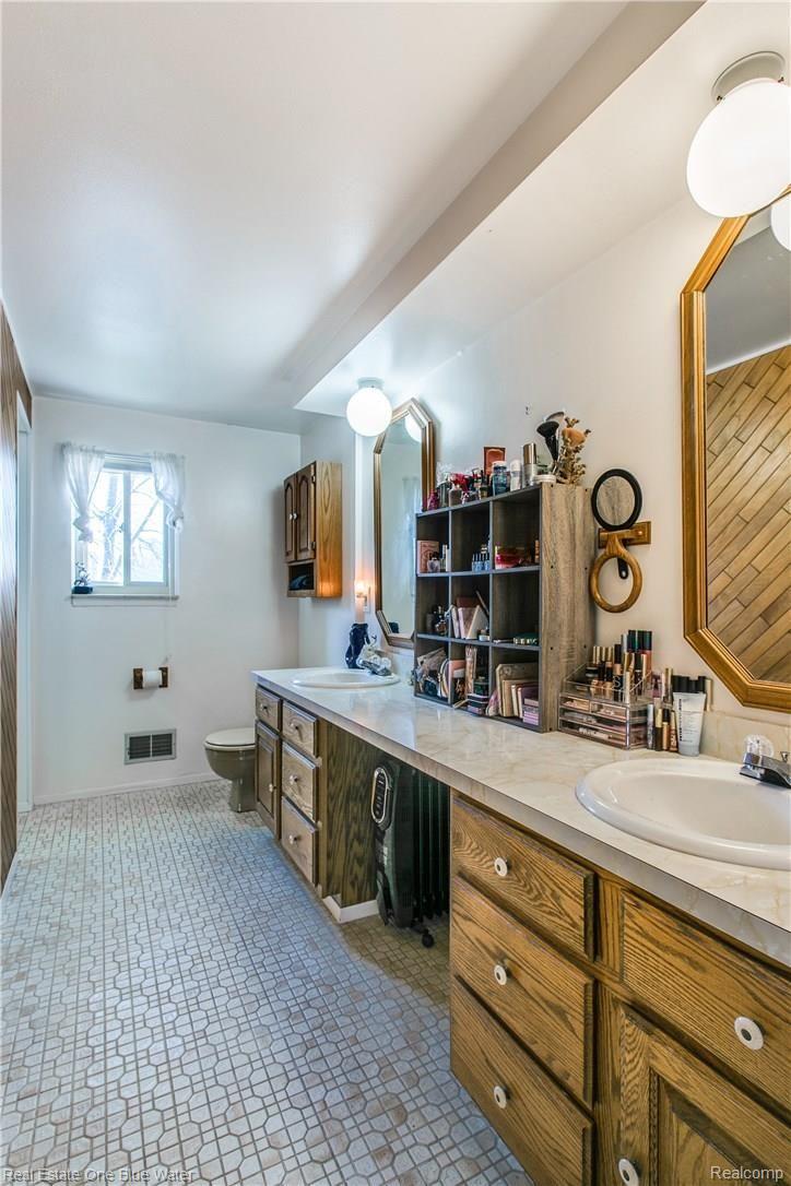 34608 Devonshire Road New Baltimore, MI 48047 - Photo 22 of 24 34608 Devonshire-20.JPG