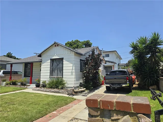 $850,000 | 247 East 67th Way, Long Beach, CA 90805