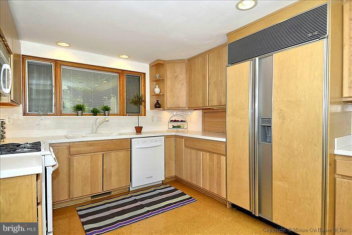 2719 Daniel Road Chevy Chase, MD 20815 - Photo 10 of 21 Kitchen