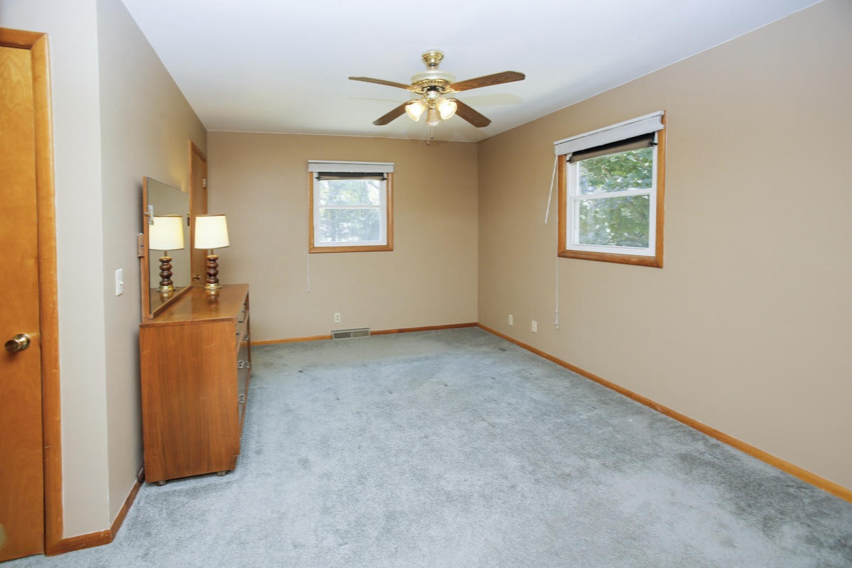 901 Bates Avenue Three Rivers, MI 49093 - Photo 11 of 27 901 bates ave-111