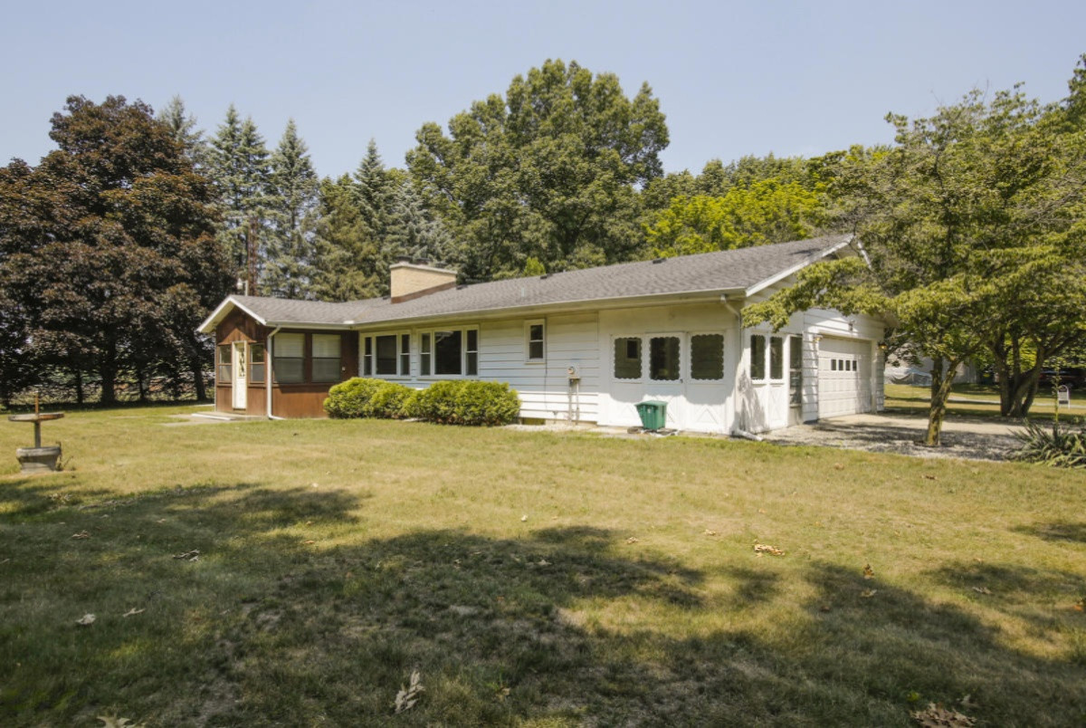 901 Bates Avenue Three Rivers, MI 49093 - Photo 26 of 27 901 bates ave-126
