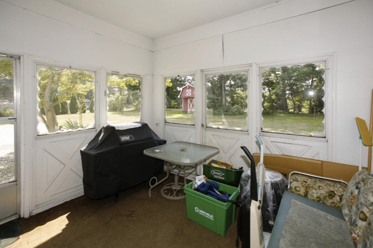 901 Bates Avenue Three Rivers, MI 49093 - Photo 3 of 27 901 bates ave-103